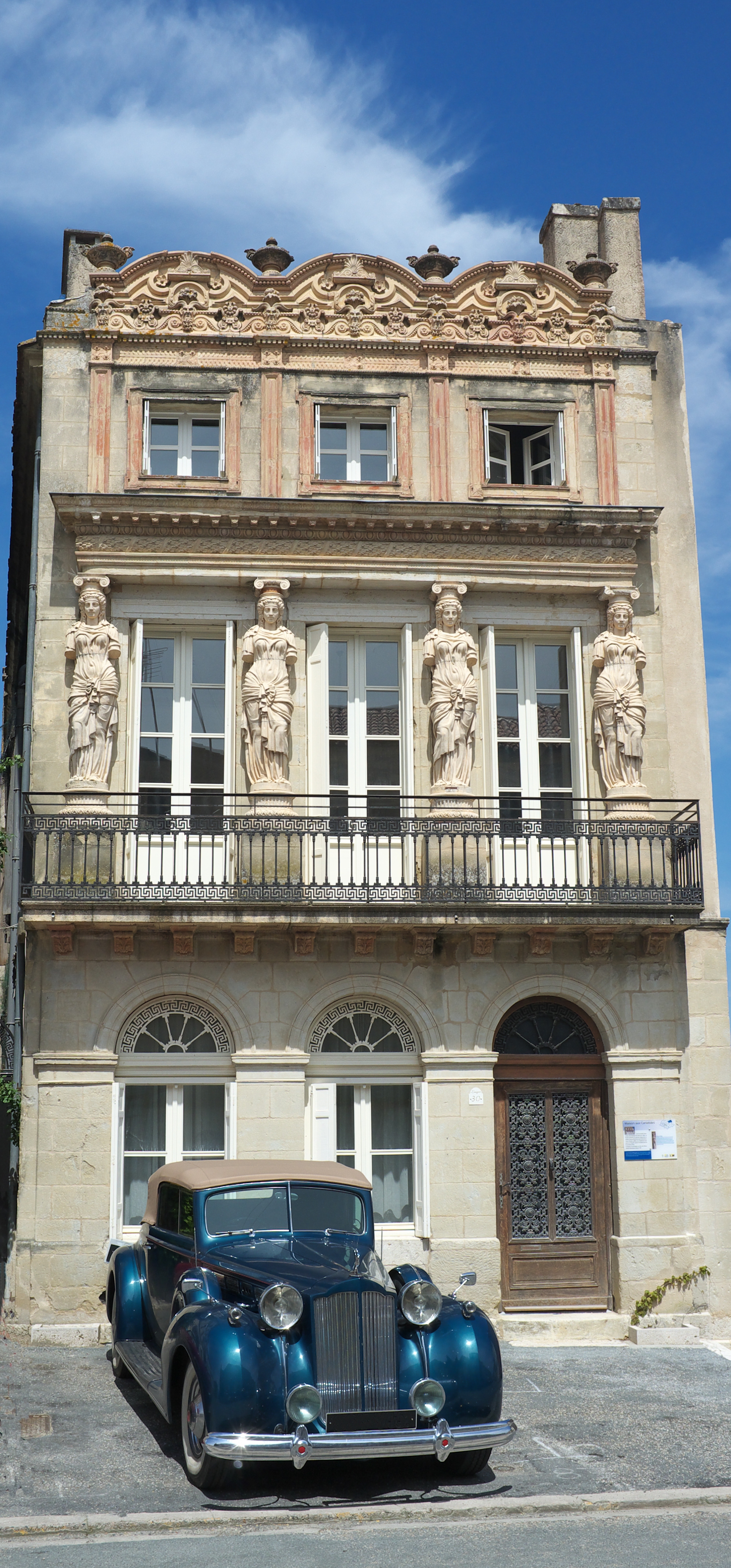 Maison aux Cariatides, Lauzun