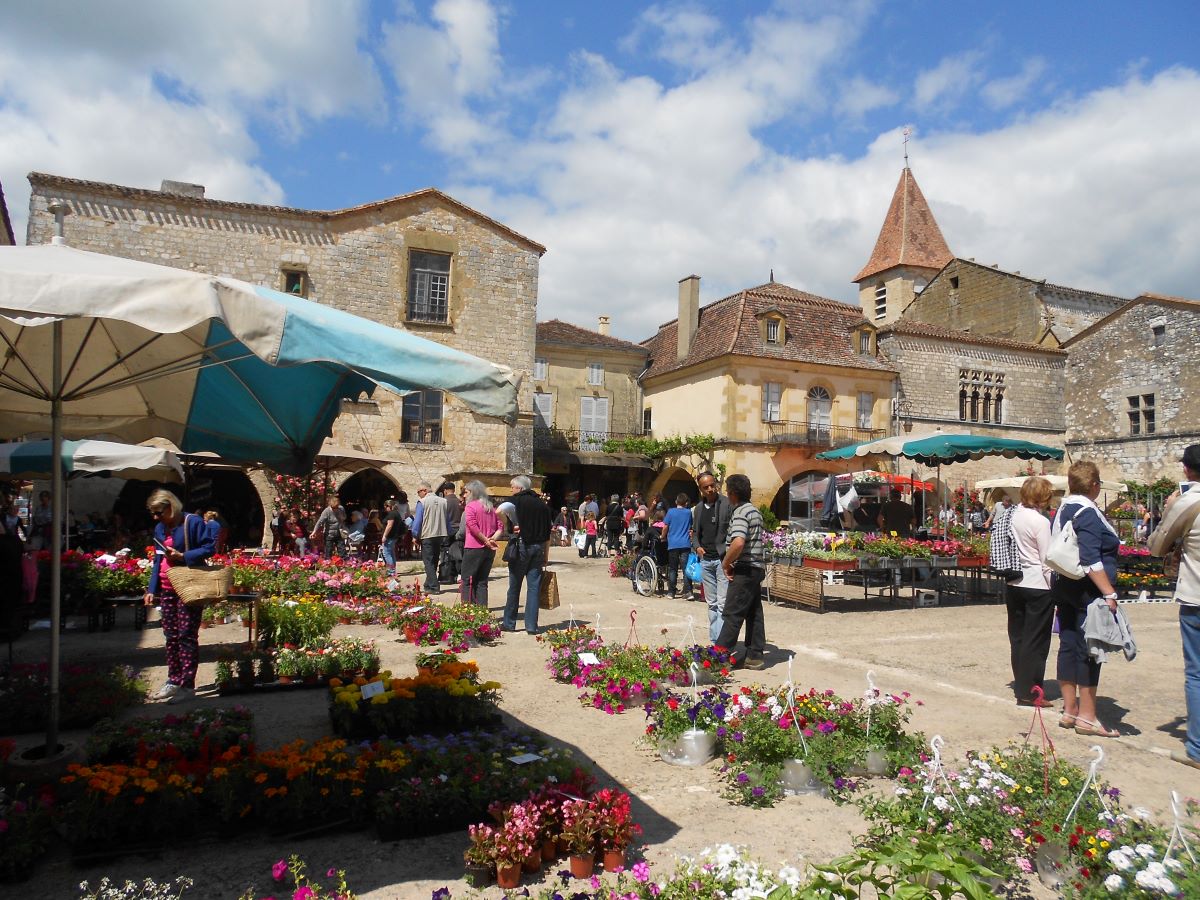Boucle des remparts Monpazier, Villes et villages fleuris, Monpazier