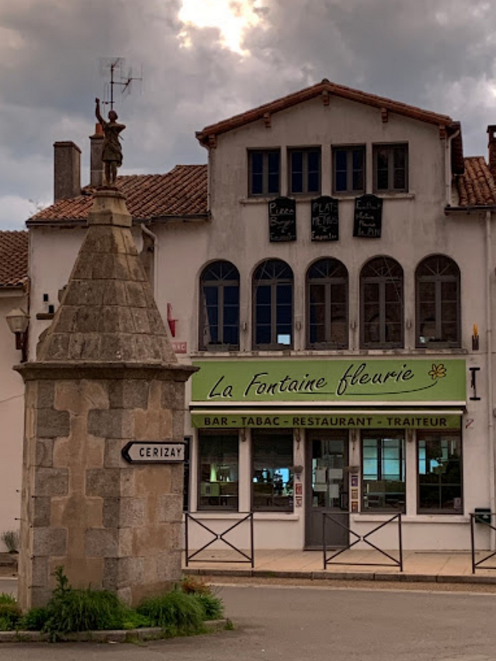 La Fontaine Fleurie