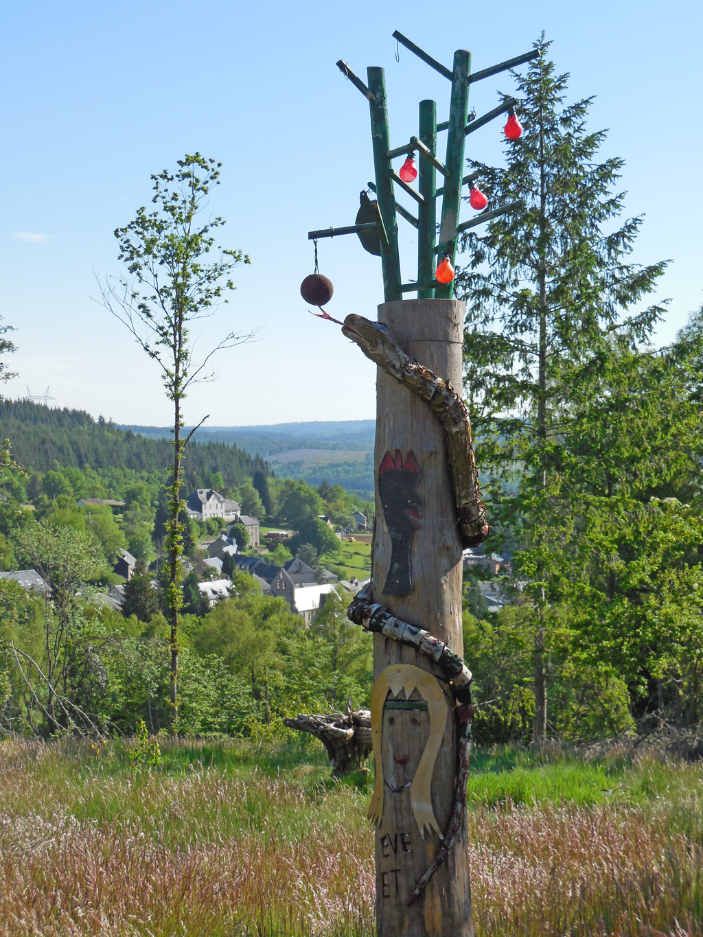 Les arbres redressés, Saint-Setiers - photo 4