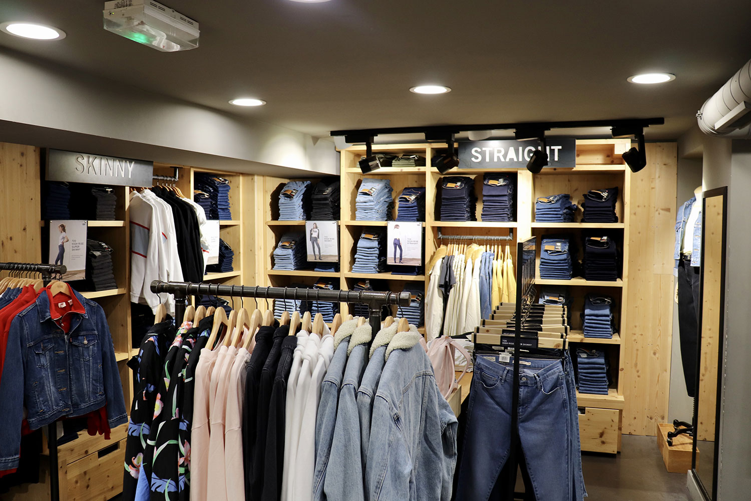 Levi's store — photo 3