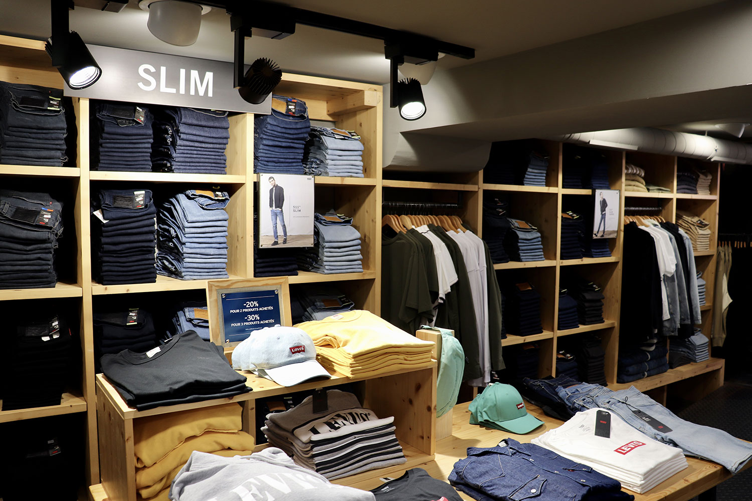 Levi's store — photo 2