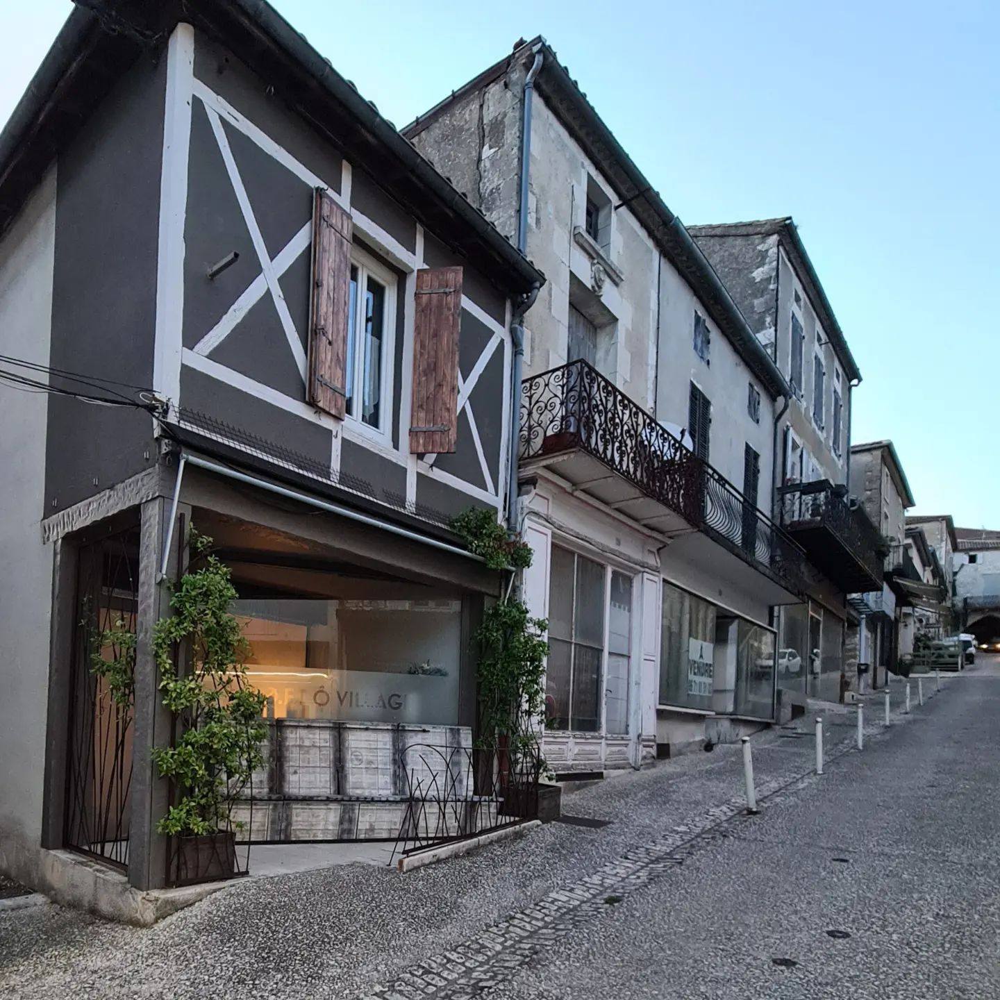 LO.F.T Ô Village