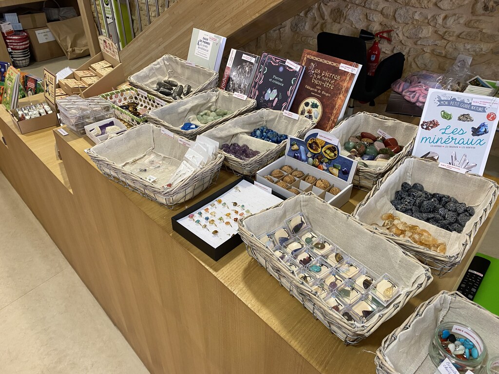 Boutique du Bureau d'Information Touristique de Villefranche du Périgord — photo 2