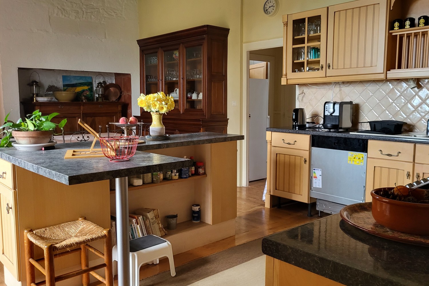 Maison de la source, Génis