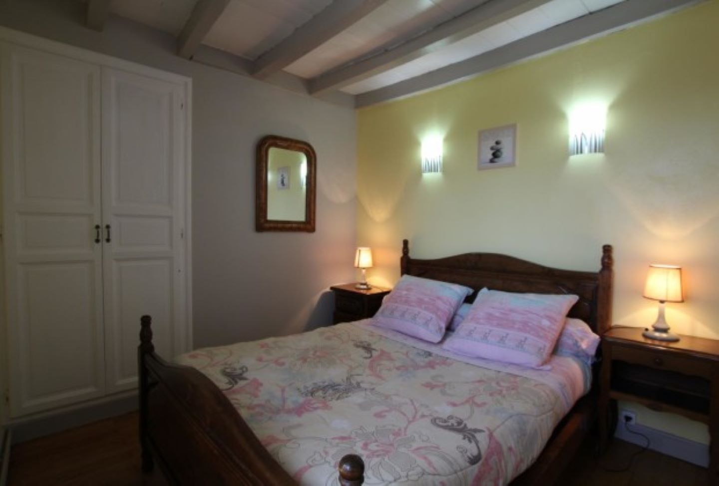 Madame Karine JAUREGUY "Larranda", Suhescun