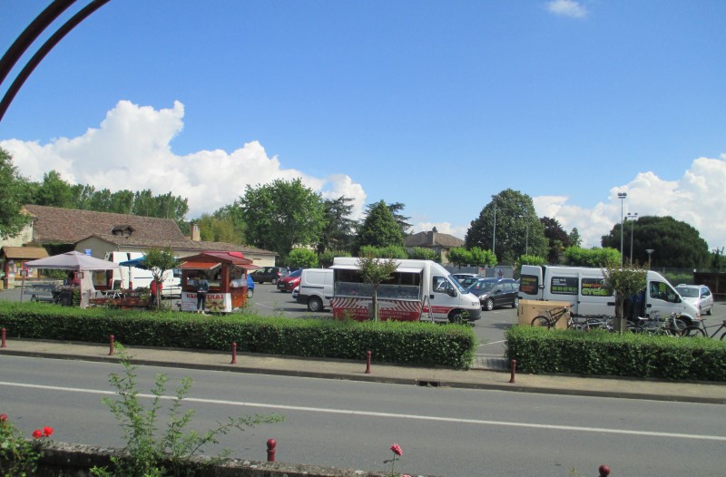 Marché traditionnel du jeudi, Le Fleix