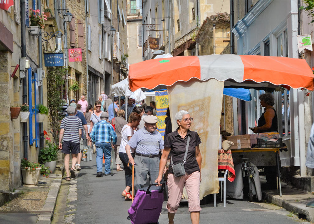 Marché traditionnel hebdomadaire, Excideuil