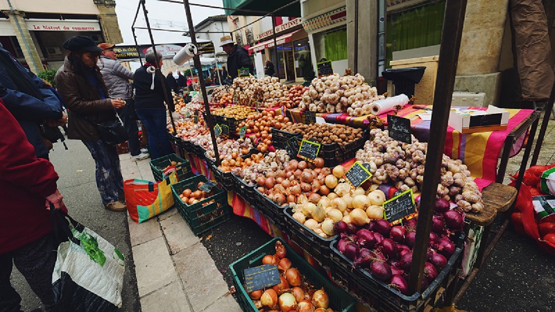 Marché traditionnel, Miramont-de-Guyenne