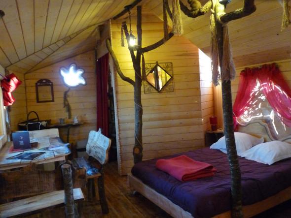 Cabanes et maisons dans les branches du Domaine de Dienné, Dienné - photo 9