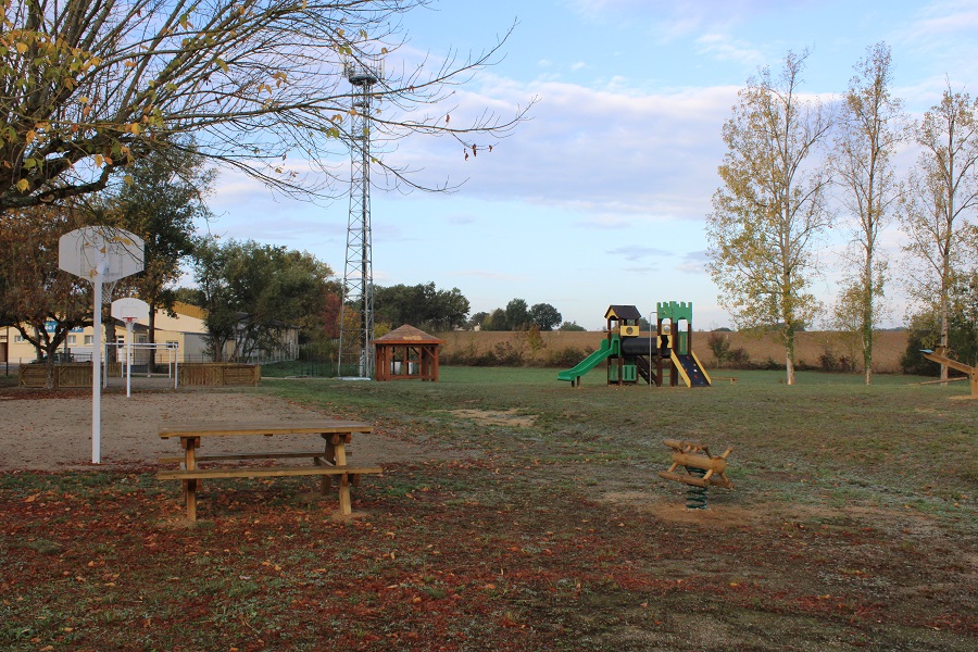 Parc de jeux pour enfants, Miramont-de-Guyenne - photo 8