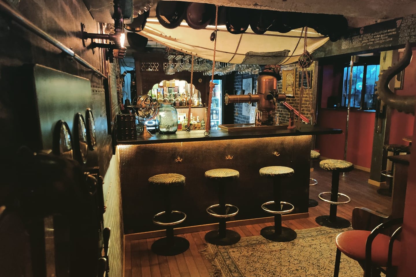 Bar Mister Hyde - photo 2