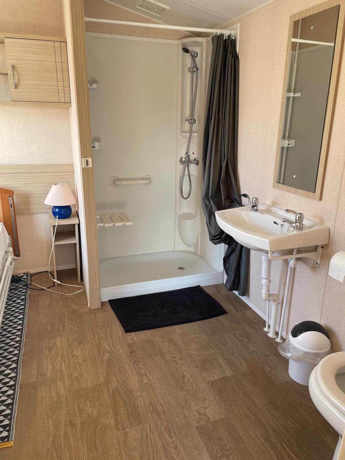 Mobil-home (accessible PMR) Roue d'escampette, Champagnat - photo 11