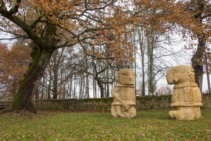 La Forêt d'Art Contemporain : Saint Georges et son dragon de compagnie, œuvre n°22, Bélis - photo 7