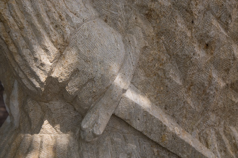 La Forêt d'Art Contemporain : Saint Georges et son dragon de compagnie, œuvre n°22, Bélis - photo 2