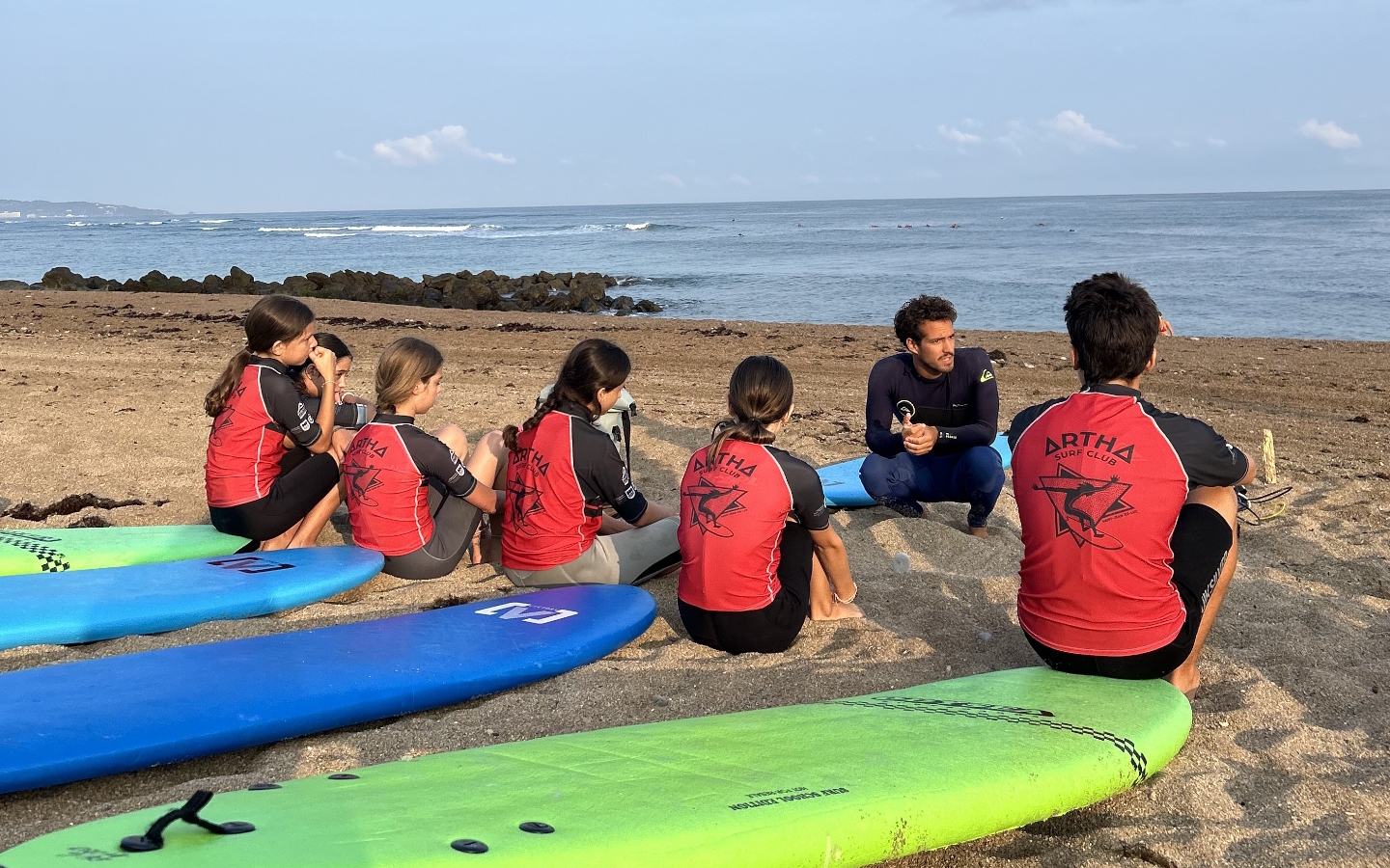 Stage de surf avec l'Artha Surf Club