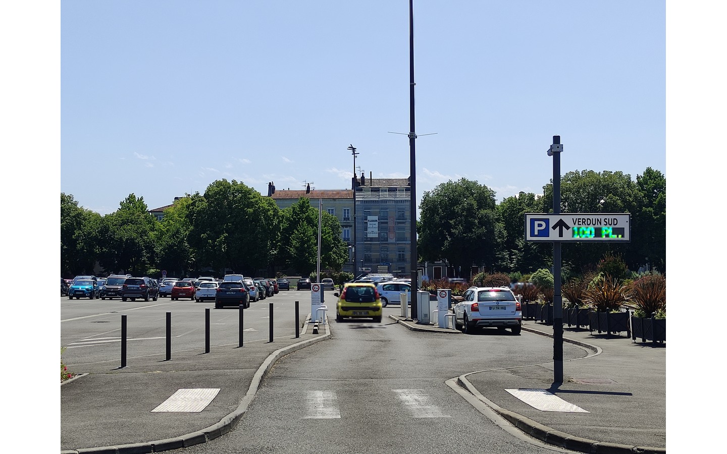 Parking Place de Verdun — photo 2
