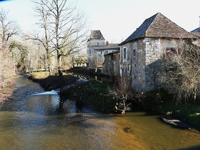 Saint-Jean-de-Cole en écomobilité - un village médiéval à portée de roue, Thiviers