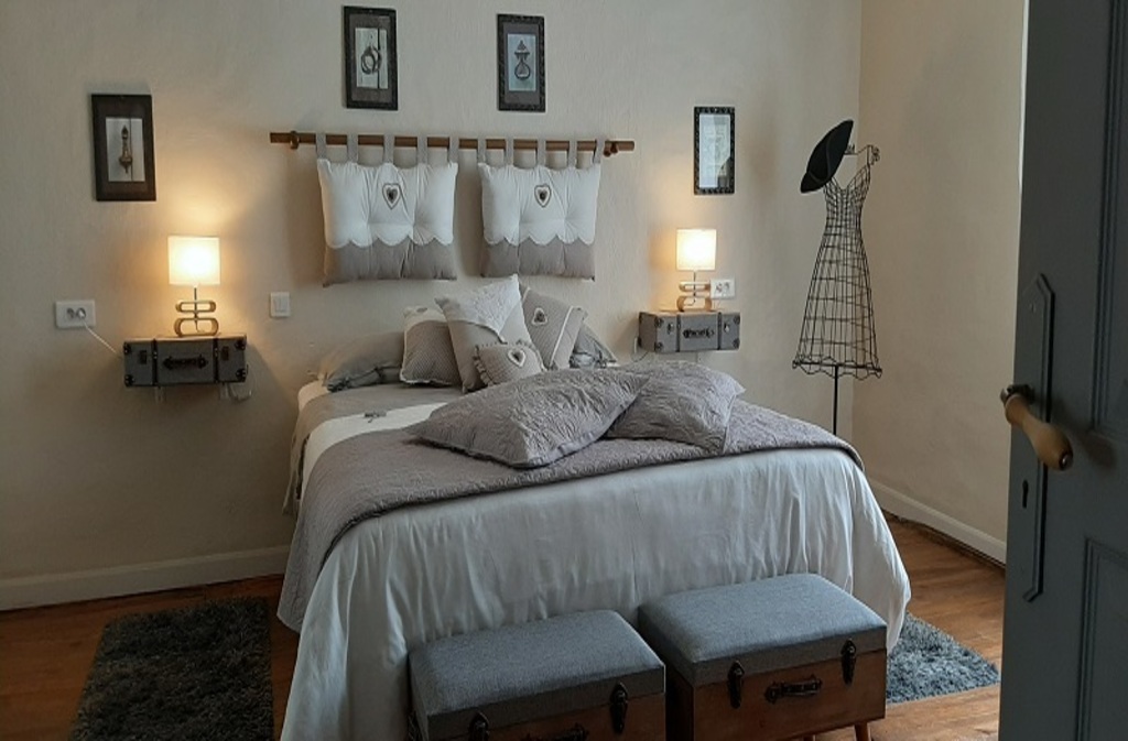 Perrot en Périgord, Pressignac-Vicq