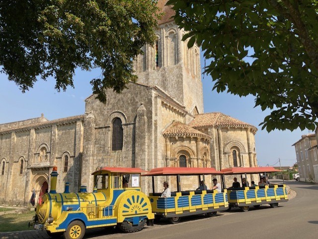 Visite commentée du patrimoine mellois en petit train routier touristique