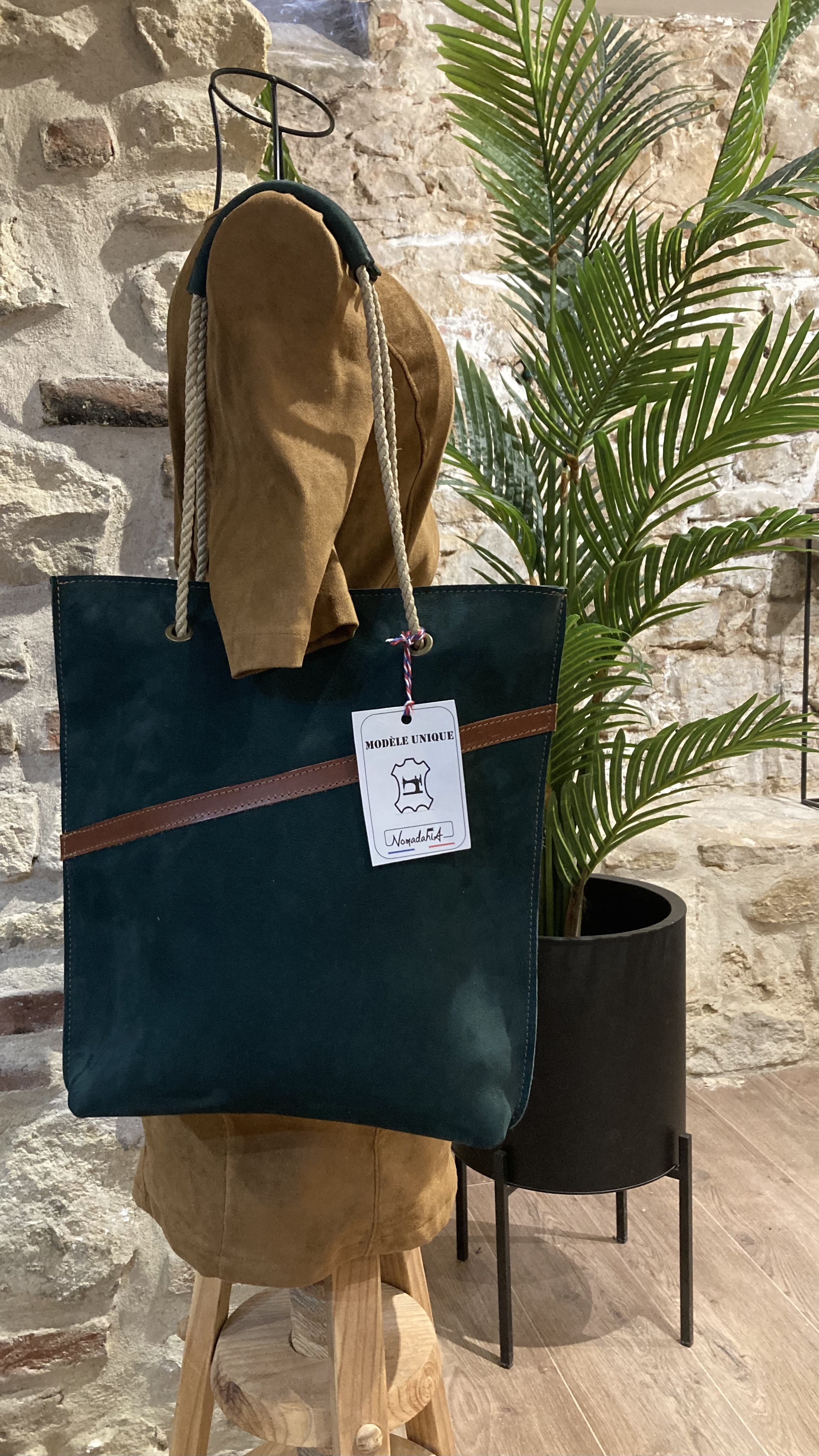 NOMADAHIA : Sacs & Articles Cuir — photo 3