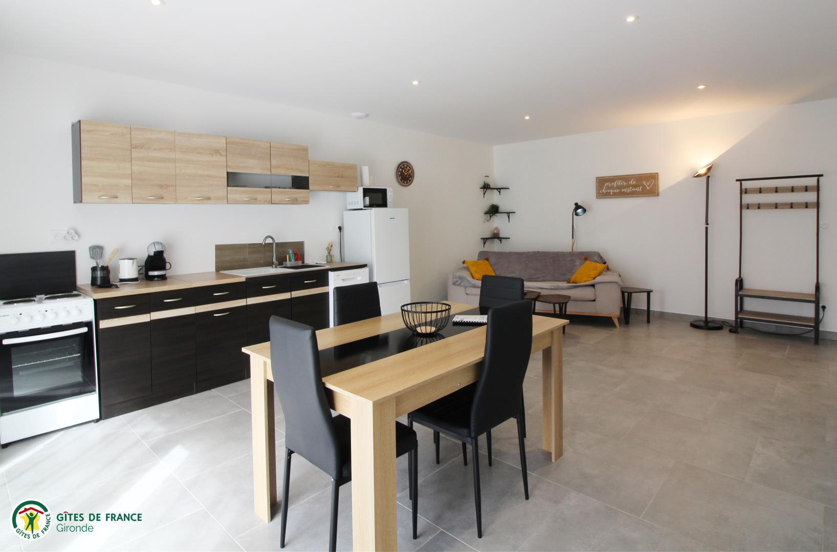 Château Pierre de Montignac : gite Tanins, Civrac-en-Médoc - photo 4