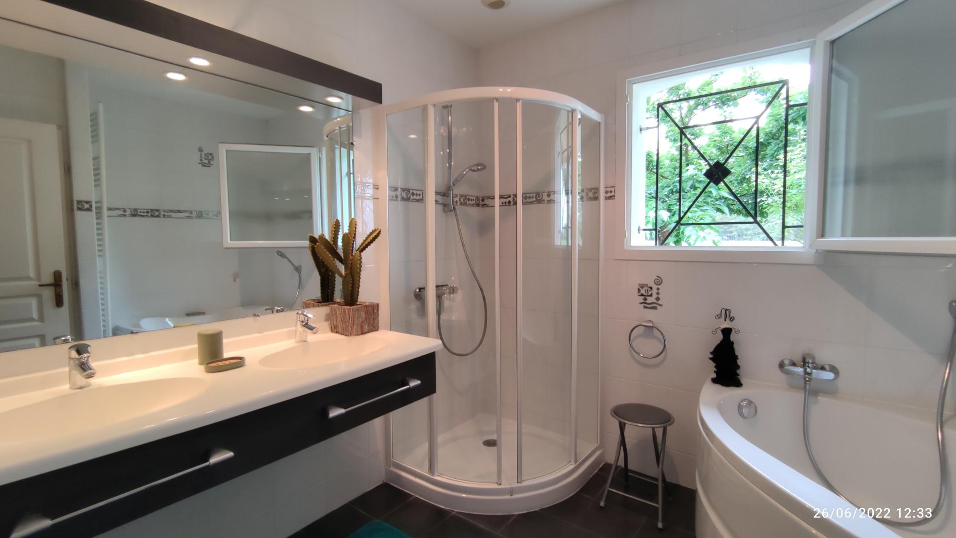 Pourquoi Pas, Bats - photo 5