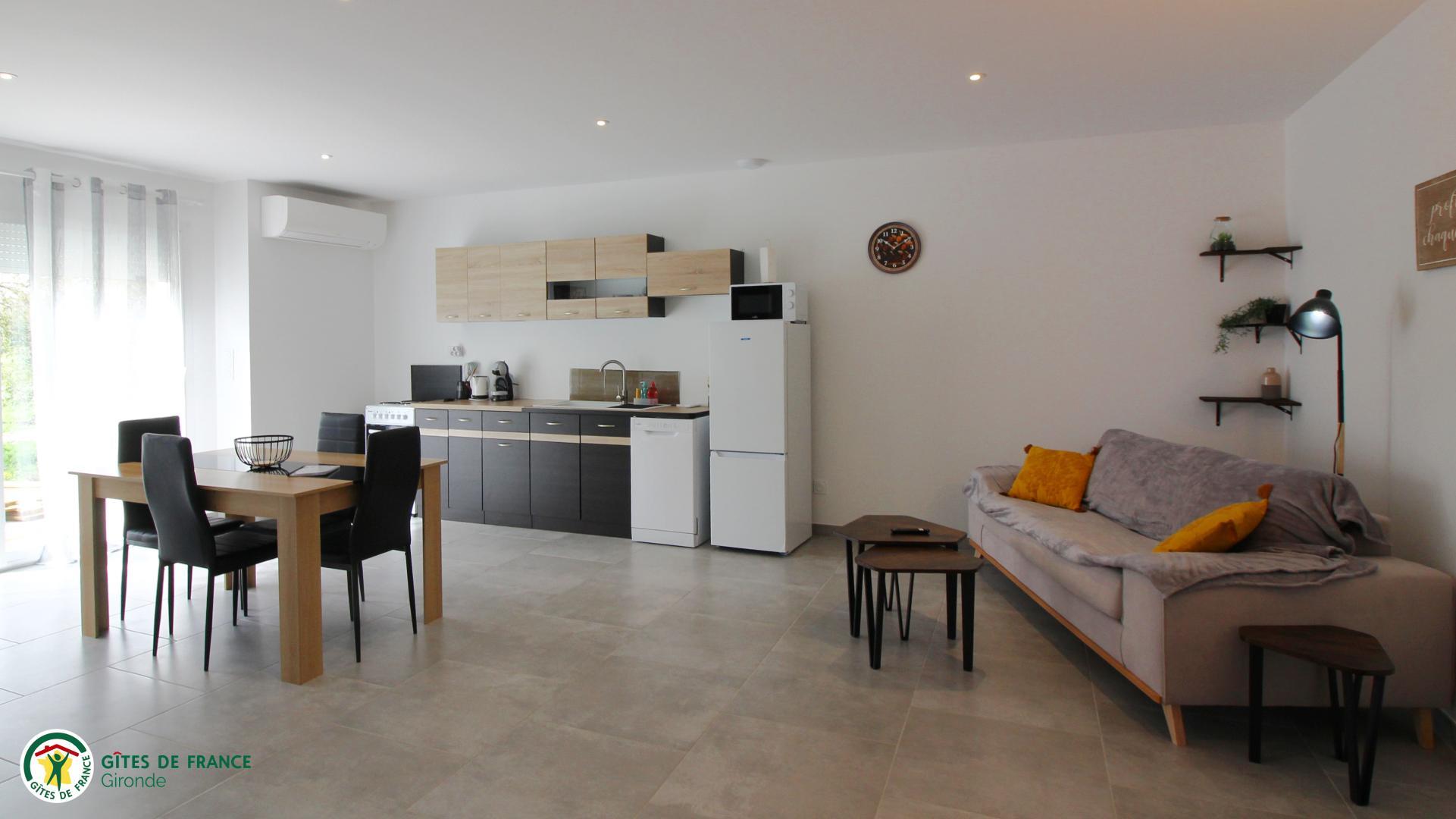 Château Pierre de Montignac : gite Tanins, Civrac-en-Médoc - photo 6