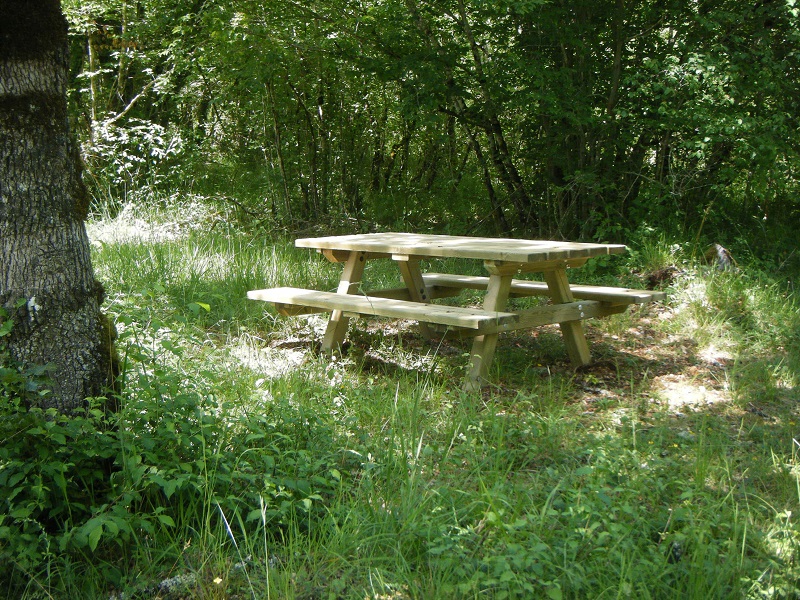 Parcours de marche nordique, parcours de santé et fitness sur le Causse de l'Isle, Savignac-les-Églises