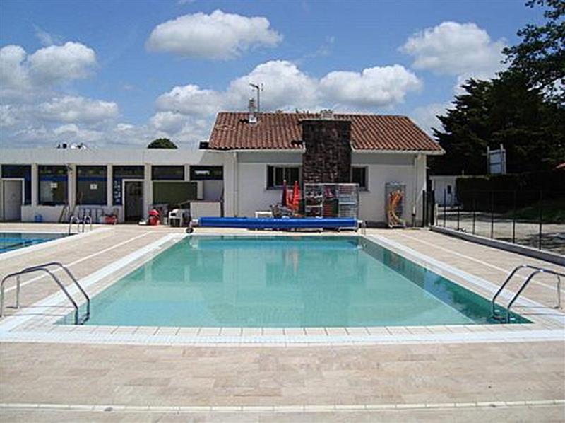 Piscine de Cambo les Bains