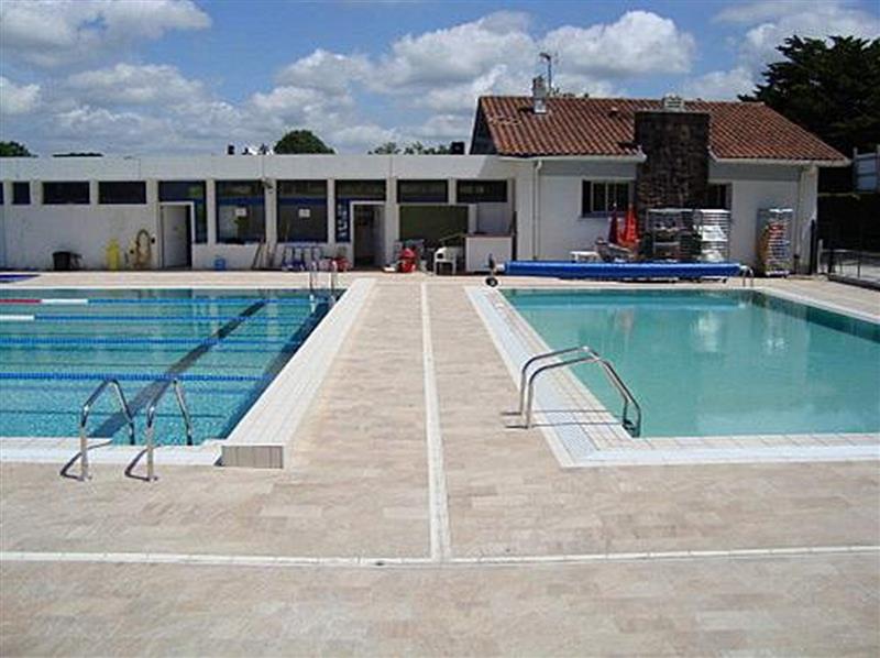 Piscine de Cambo les Bains