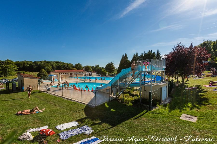 Piscine et bassin aquarécréatif d'été de Lubersac, Lubersac