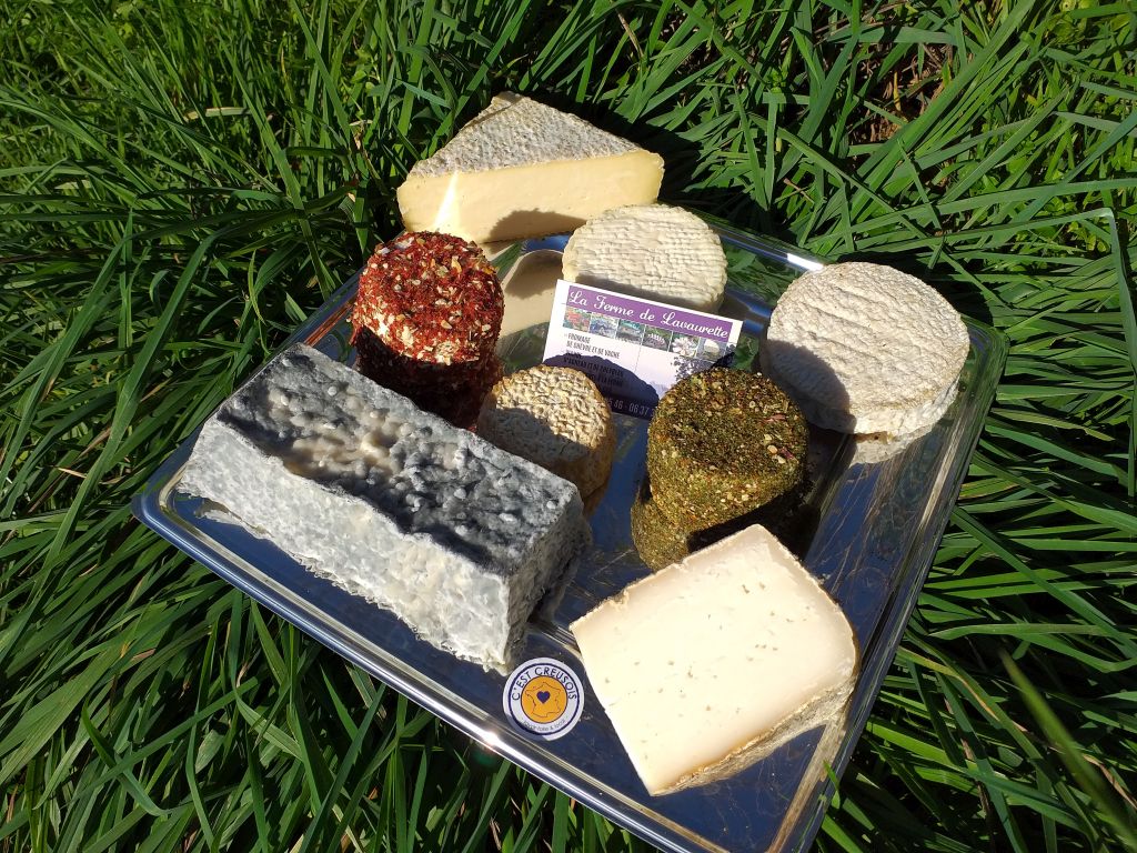 Aire de Camping-car "France Passion" de la Ferme de Lavaurette, Moutier-d'Ahun