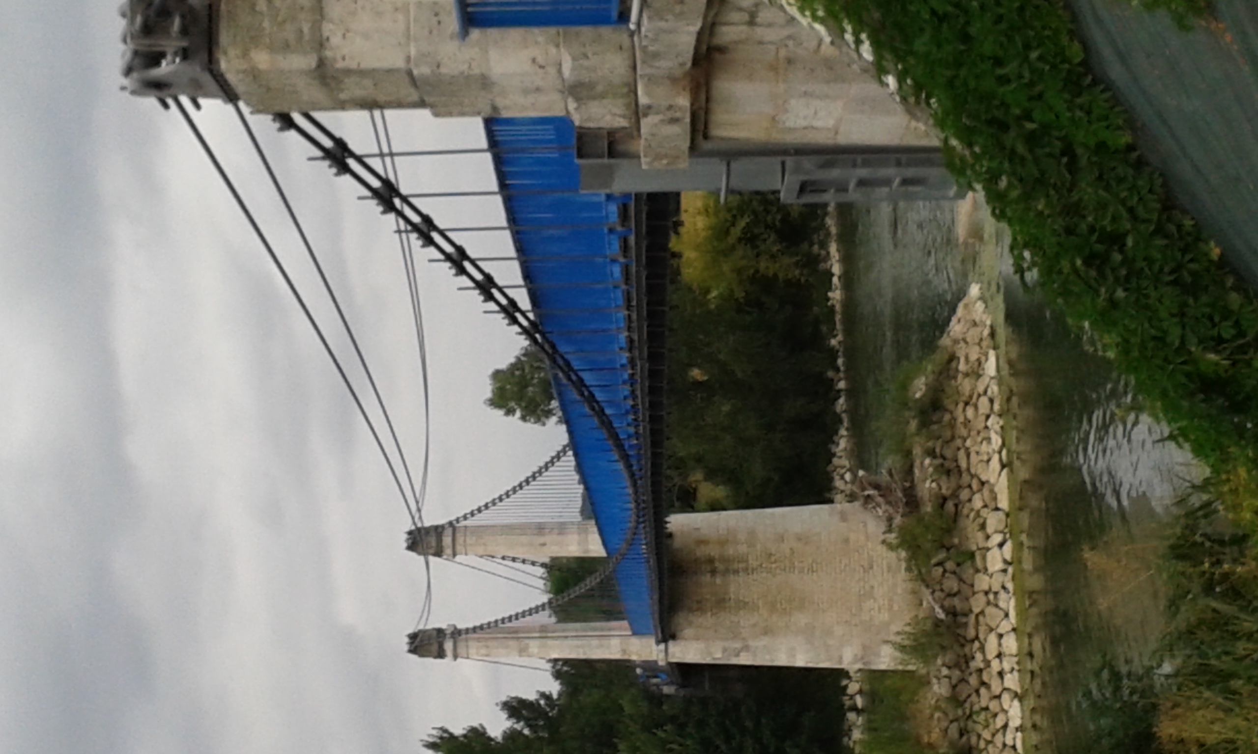 Pont suspendu de Sauveterre-Saint-Denis, Sauveterre-Saint-Denis - photo 2