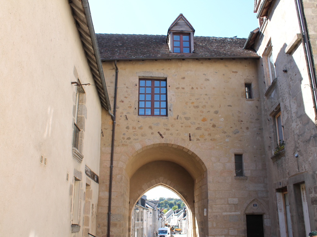 Porte du Puy Charraud à La Souterraine, La Souterraine