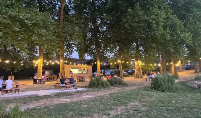 Aire de camping-cars de Saint-Gelais — photo 2