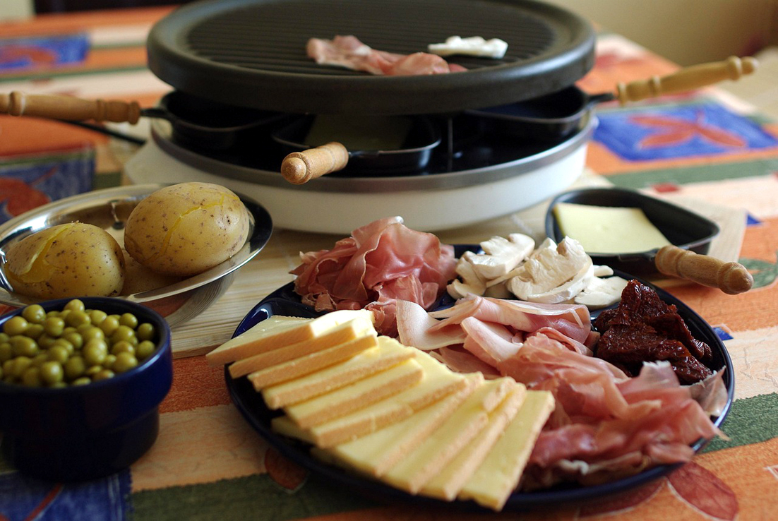 Soirée raclette et karaoké à Azérables