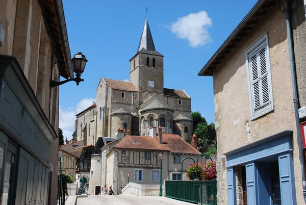 Sentier GR 48 : Montmorillon / Lussac-les-Châteaux, Montmorillon - photo 2