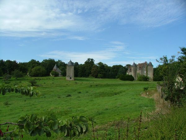 Sentier GR 48 : Lussac-les-Châteaux / L'Isle Jourdain, Lussac-les-Châteaux - photo 3