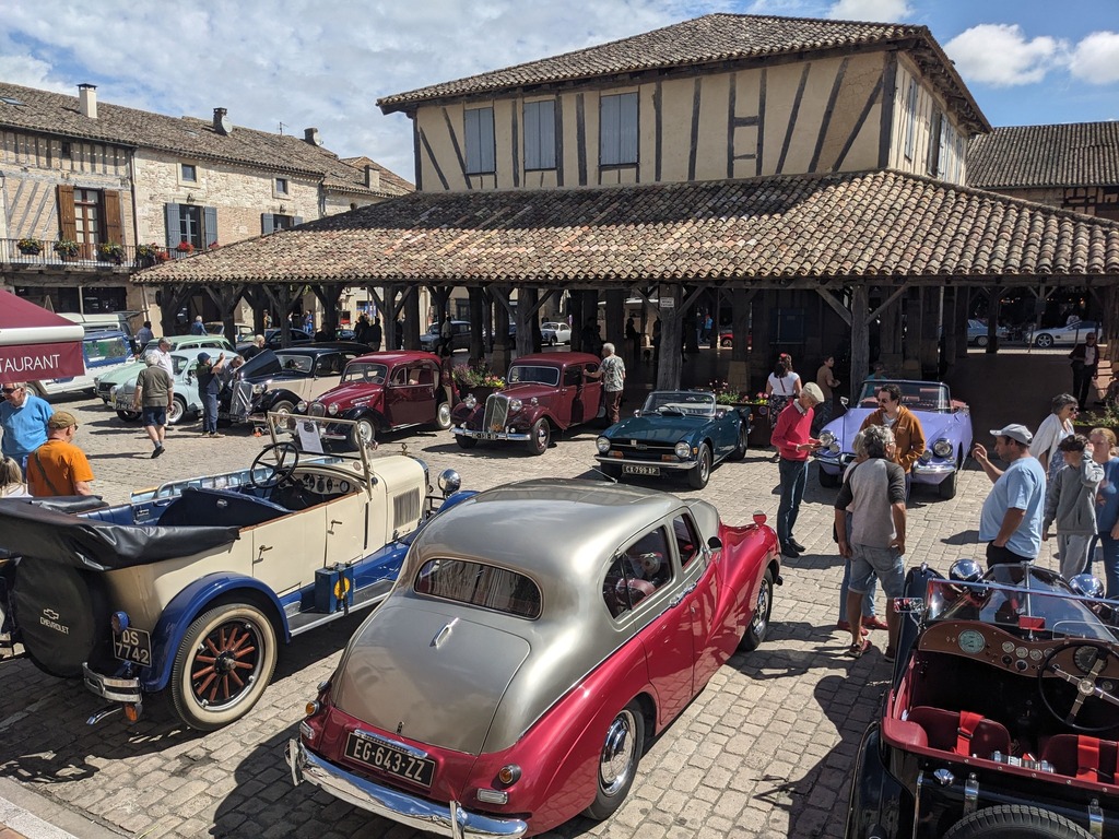 Rassemblement de véhicules de collection et Music'Halle
