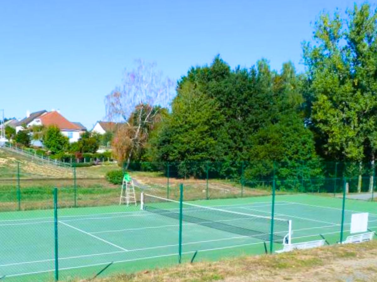 Court de Tennis — Golf & Outdoor Sports à Haute-Vienne