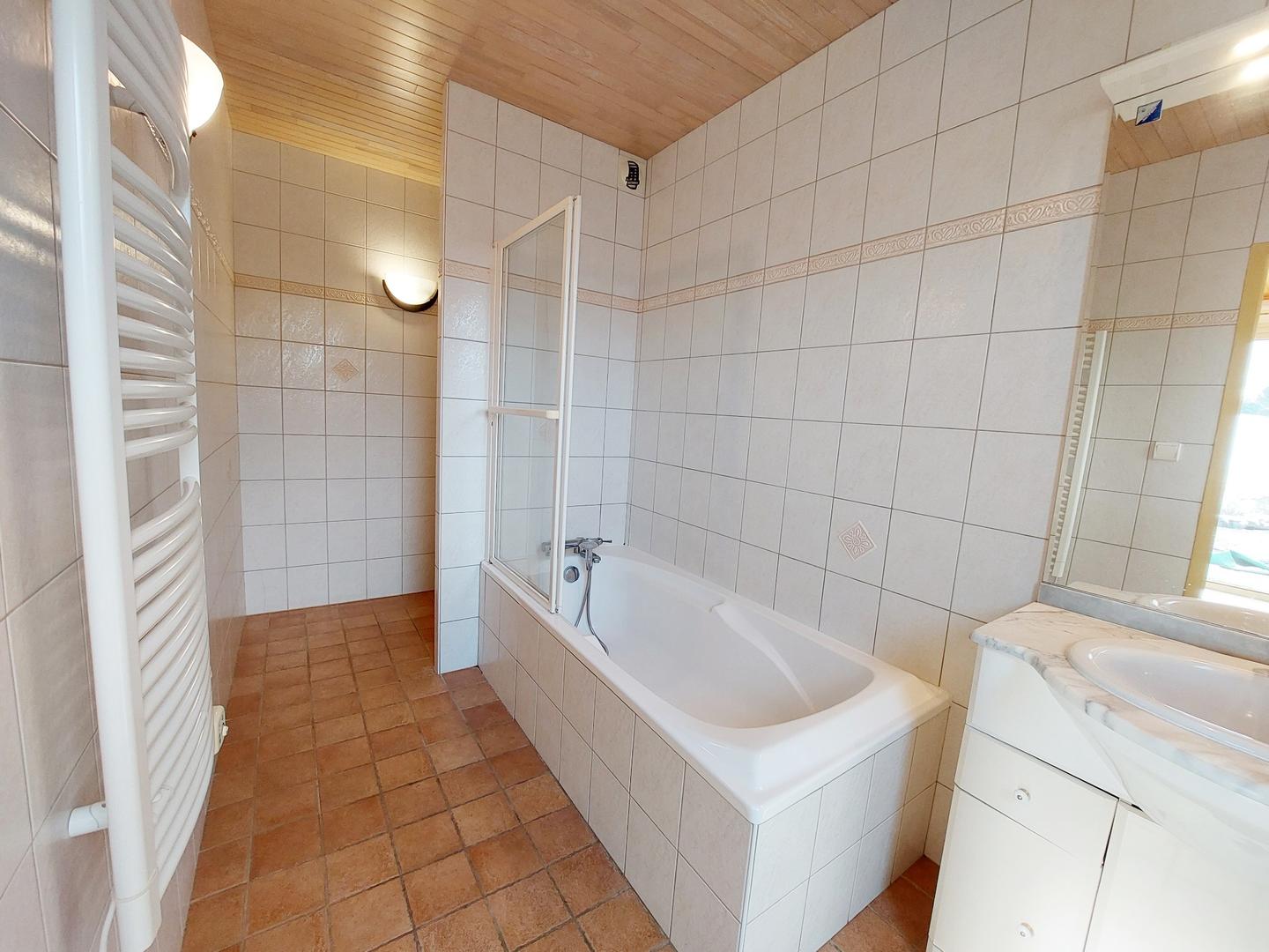 Villa la Rotonde, Simeyrols - photo 4