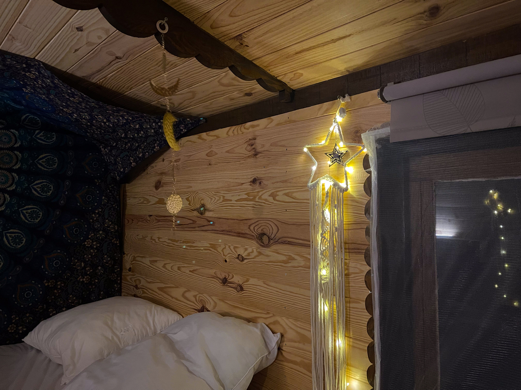 La roulotte du Parc animalier des Clautres, Bord-Saint-Georges