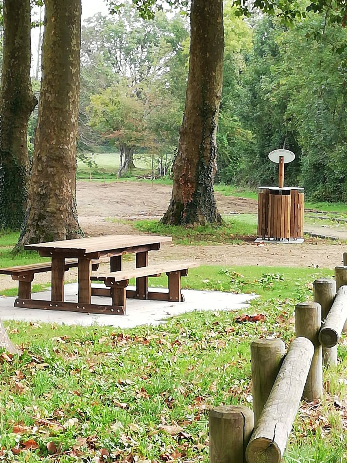 Aire de pique-nique à Saint-Gelais - photo 3