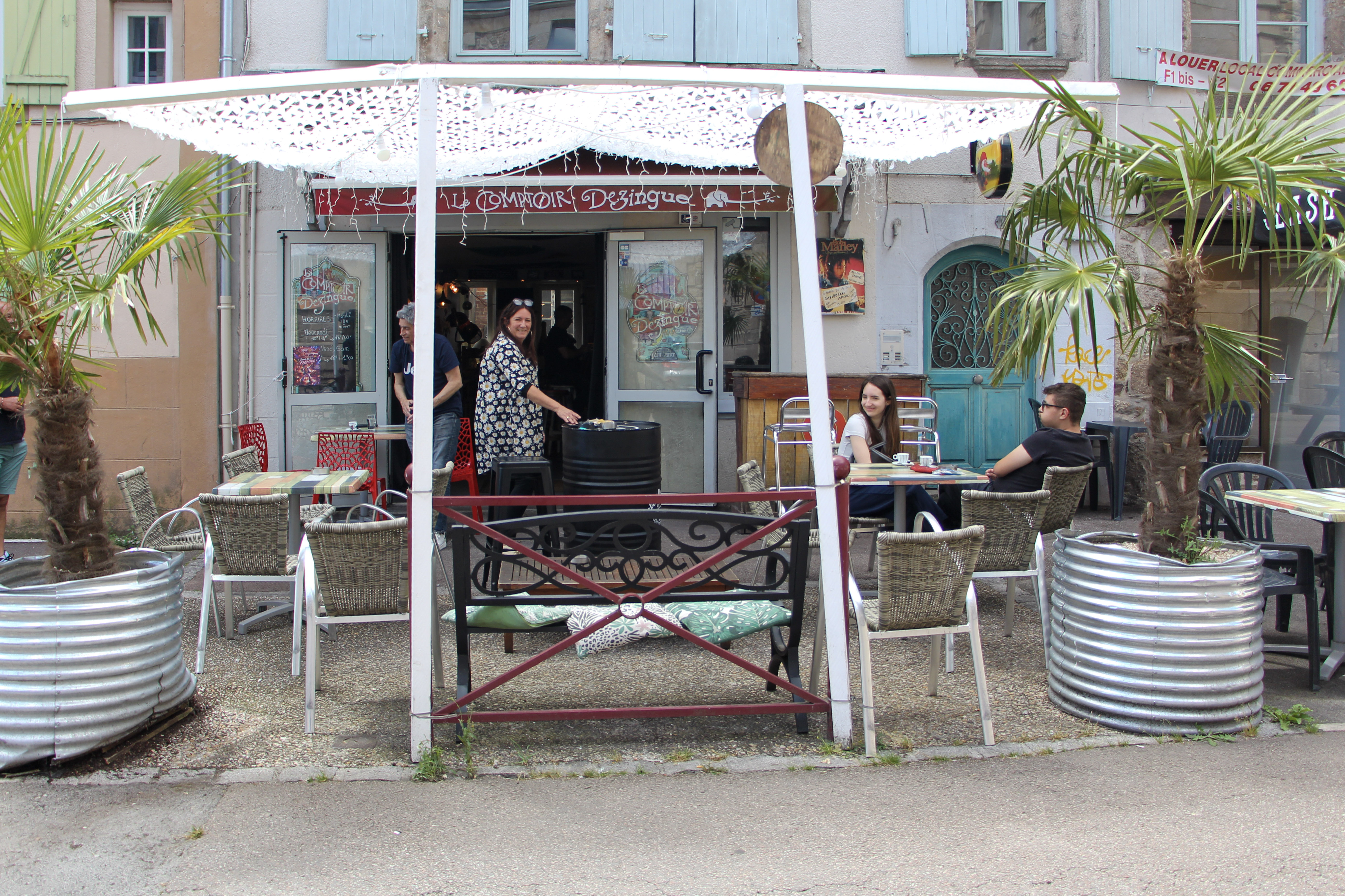 Le comptoir Dézingue