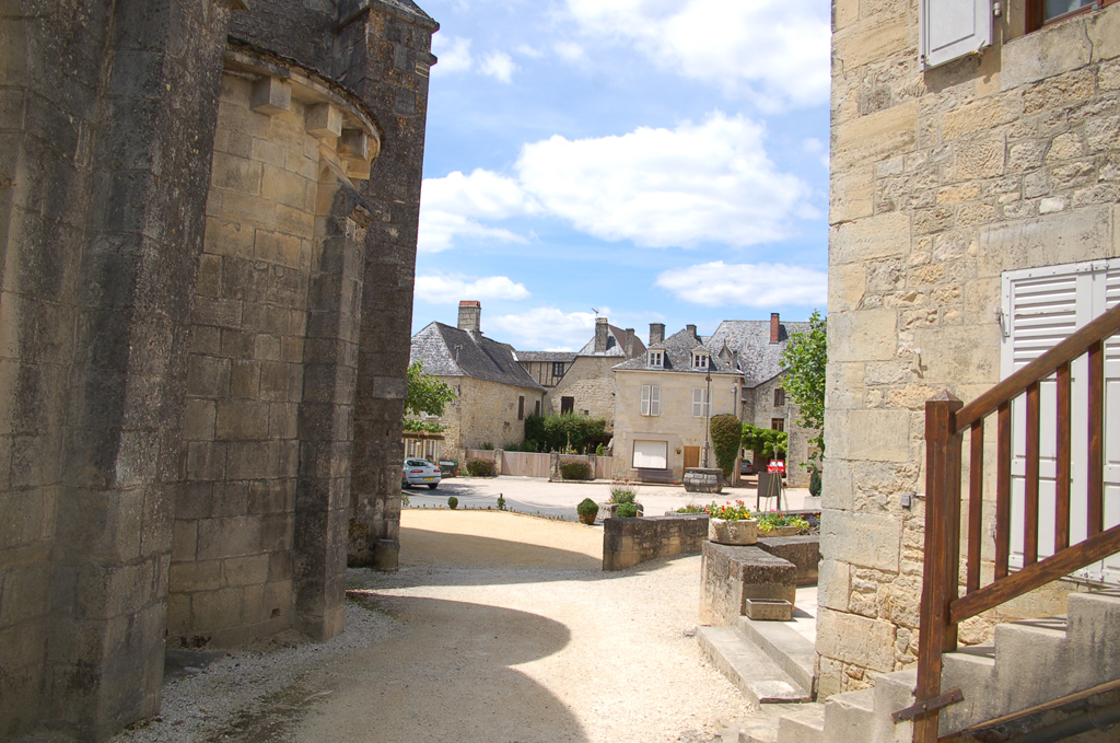Saint-Robert - Un des Plus Beaux Villages de France, Saint-Robert - photo 3