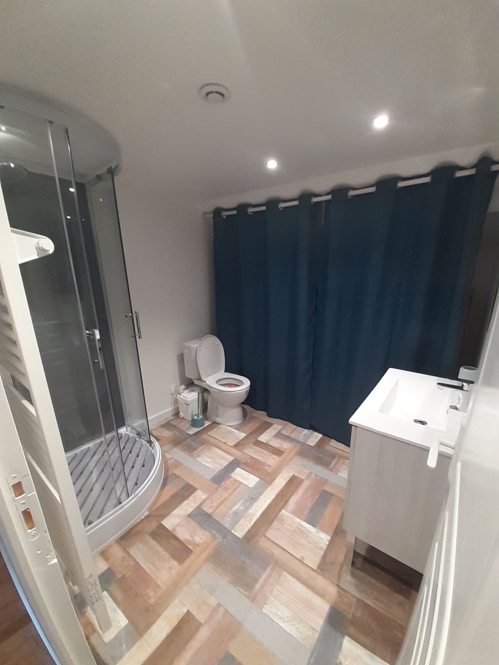 Chez Roger, Le Donzeil