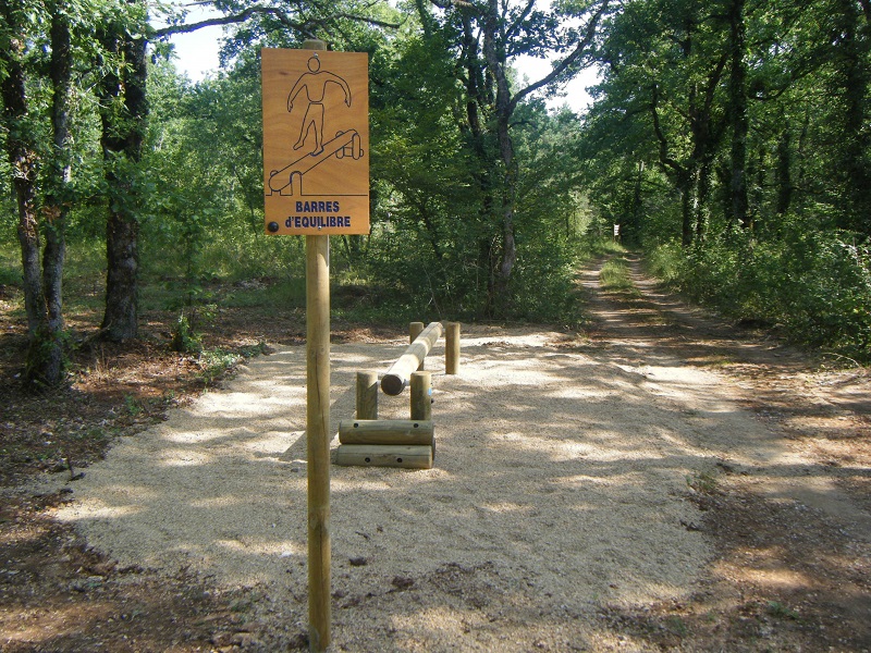 Parcours de marche nordique, parcours de santé et fitness sur le Causse de l'Isle, Savignac-les-Églises - photo 8