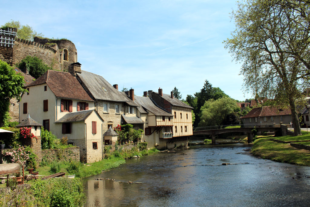 Ségur le Château - Un des Plus Beaux Villages de France, Ségur-le-Château