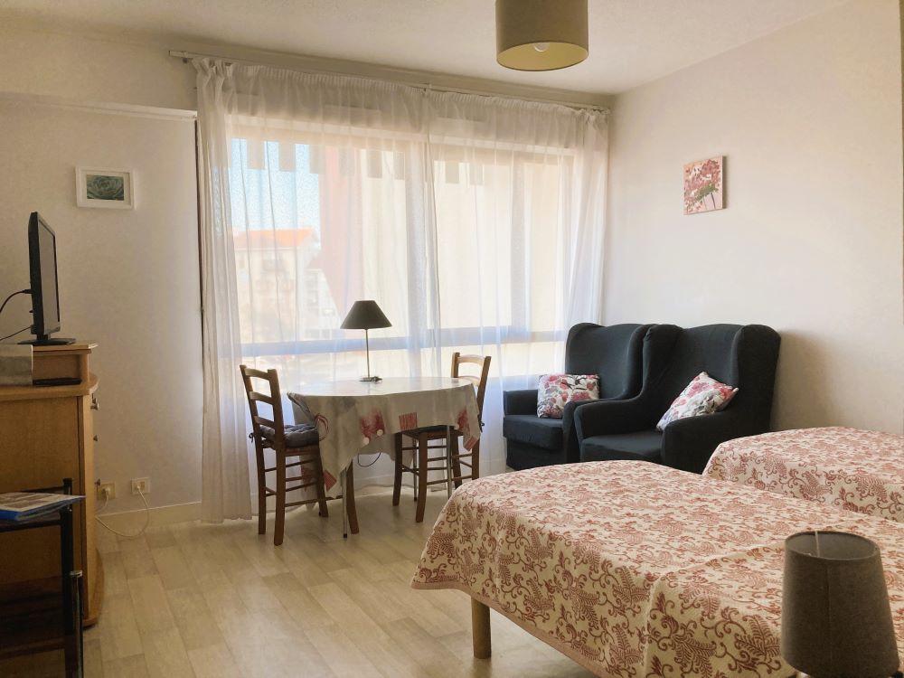 T1 - 1 à 2 pers. - GUI93/A - photo 4